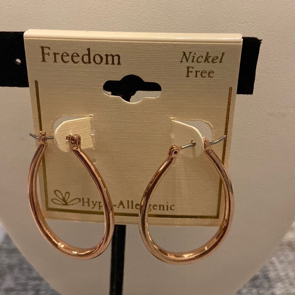 Freedom Loops rose gold color Nickel free NWT
